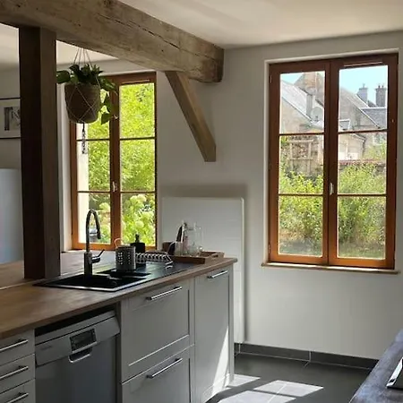 Casa vacanze Maison De Vacances Dans Un Village De Charme Bourguignon-sous-Montbavin